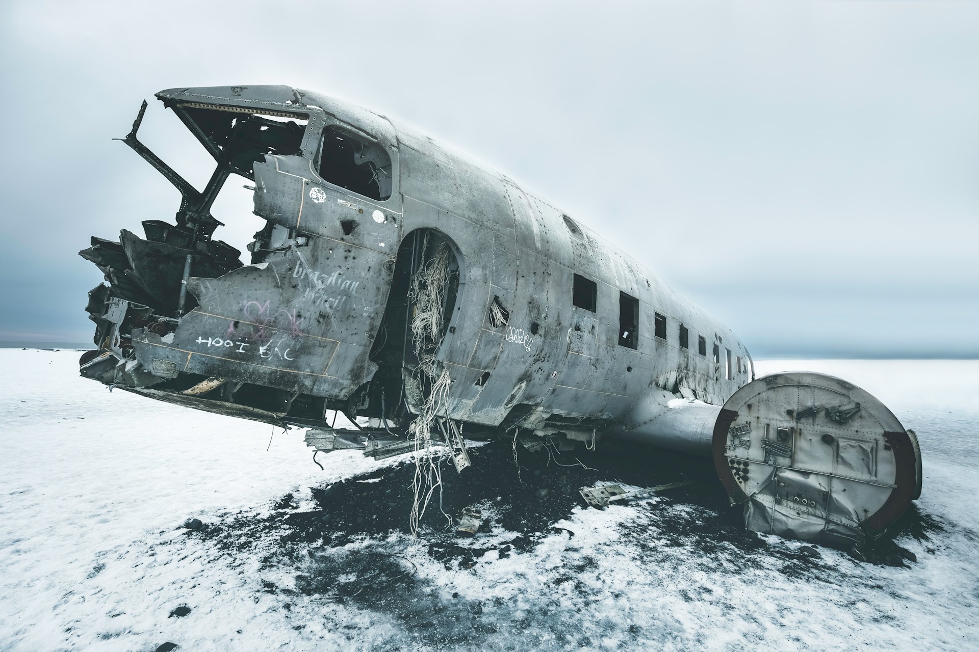 plane wreckage in Sólheimasandur